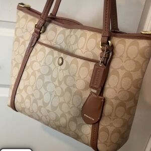 Coach Peyton TAN/BROWN signature C Tote Bag EUC